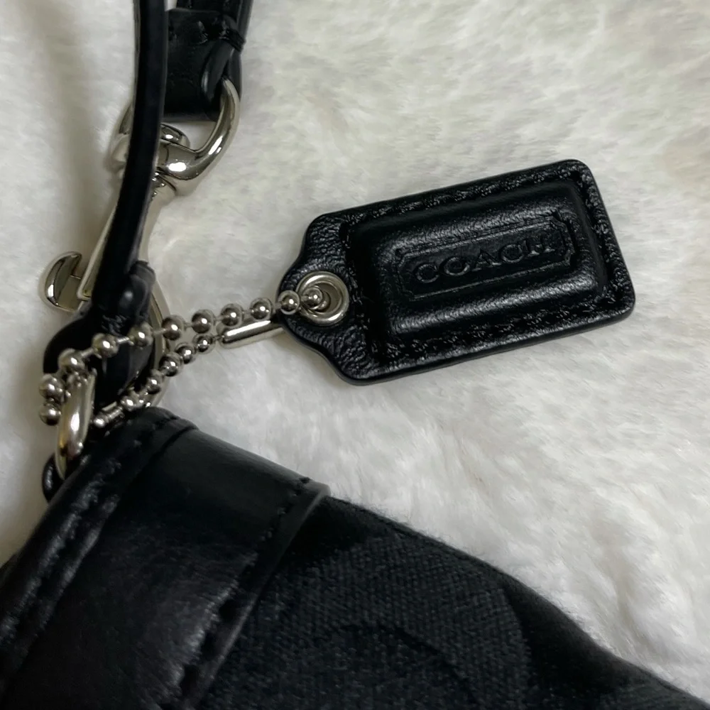 Coach Large Black Wristlet - Picture 5 of 7